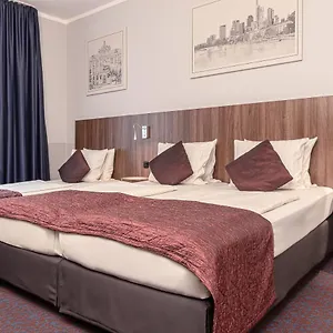 Ramada By Wyndham Frankfurt Station 3* Frankfurt am Main